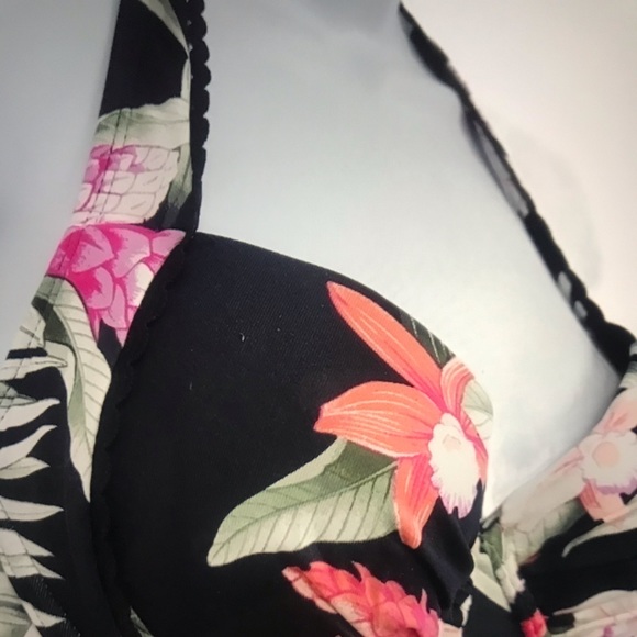 Tommy Bahama Tankini bathing suit - Picture 6 of 13